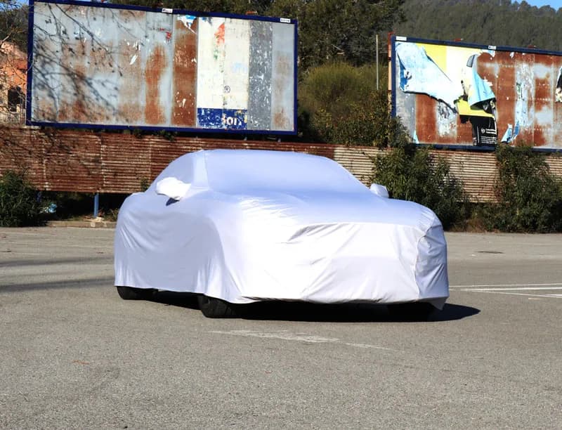 Protector sol coche: evita el daño del sol y el calor en tu auto