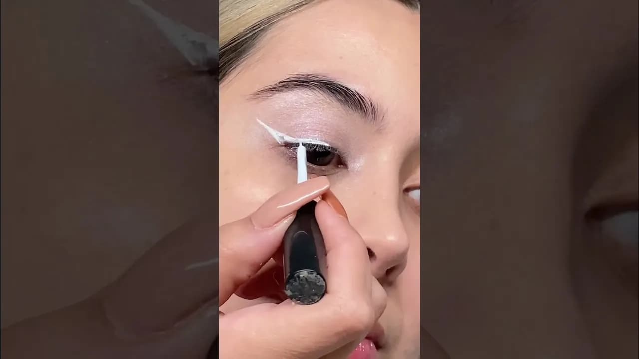 Crea un impresionante maquillaje de ángel para destacar en cualquier fiesta Crea un impresionante maquillaje de ángel para destacar en cualquier fiesta