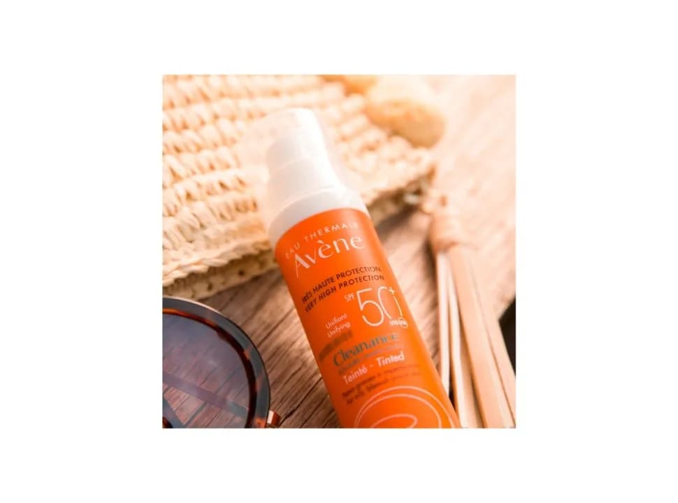 Protector solar Avene 50 con color: ideal para piel sensible y radiante